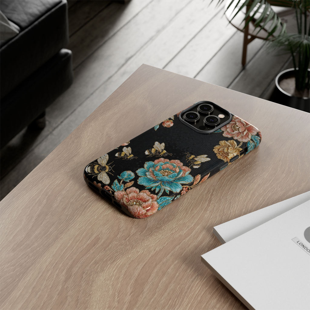 Custodia Resistente per iPhone "Api Floreali" | Cover Protettiva Vintage Rose e Bombo