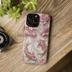 Custodia rigida Koi Lotus — Cover iPhone con pesci floreali rosa