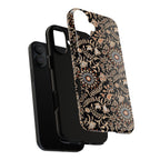 Custodia rigida per iPhone MagSage con motivo floreale nero e margherite ornate in batik