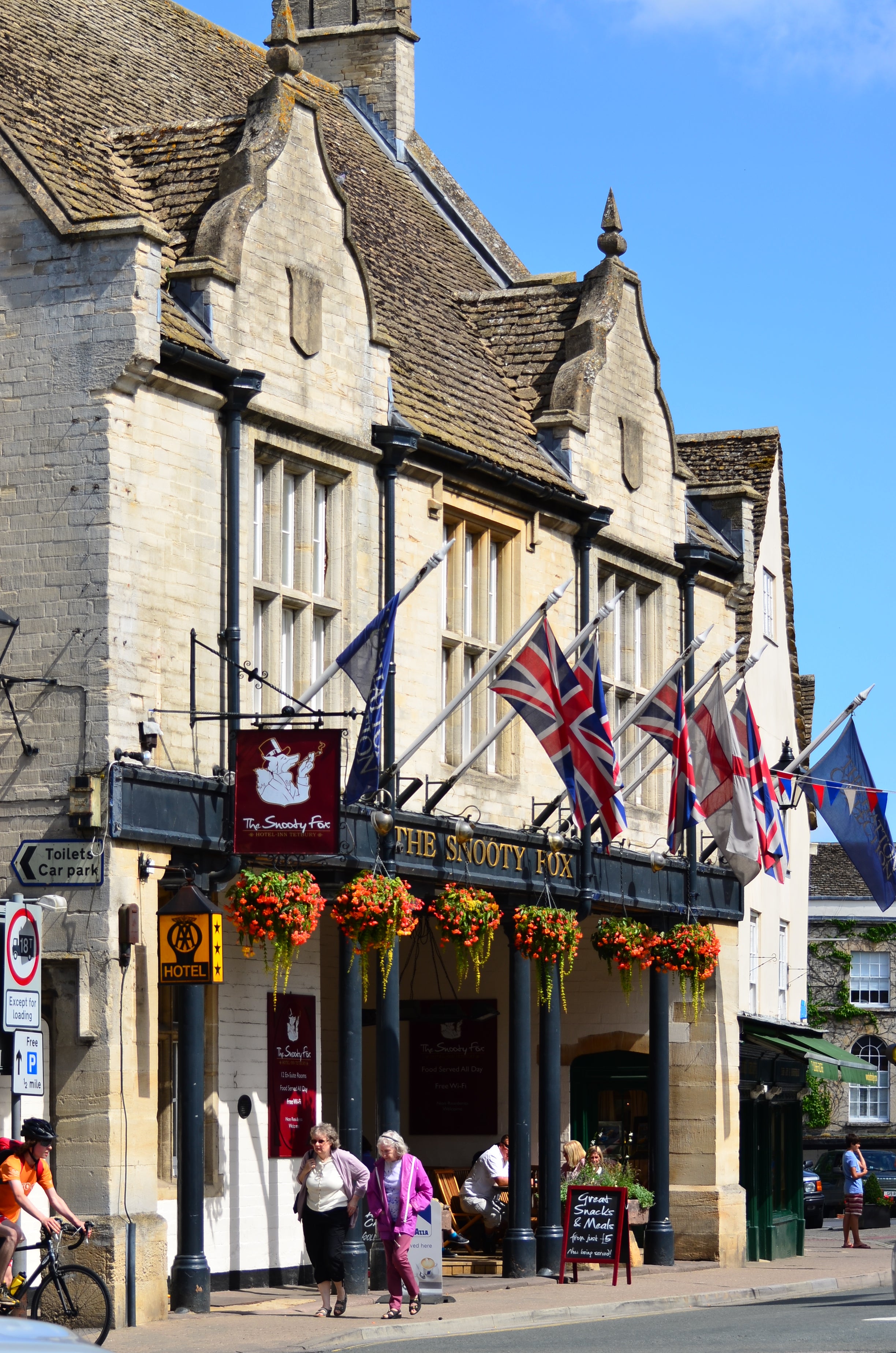 English Village Hotel Aesthetic MagSafe iPhone Case