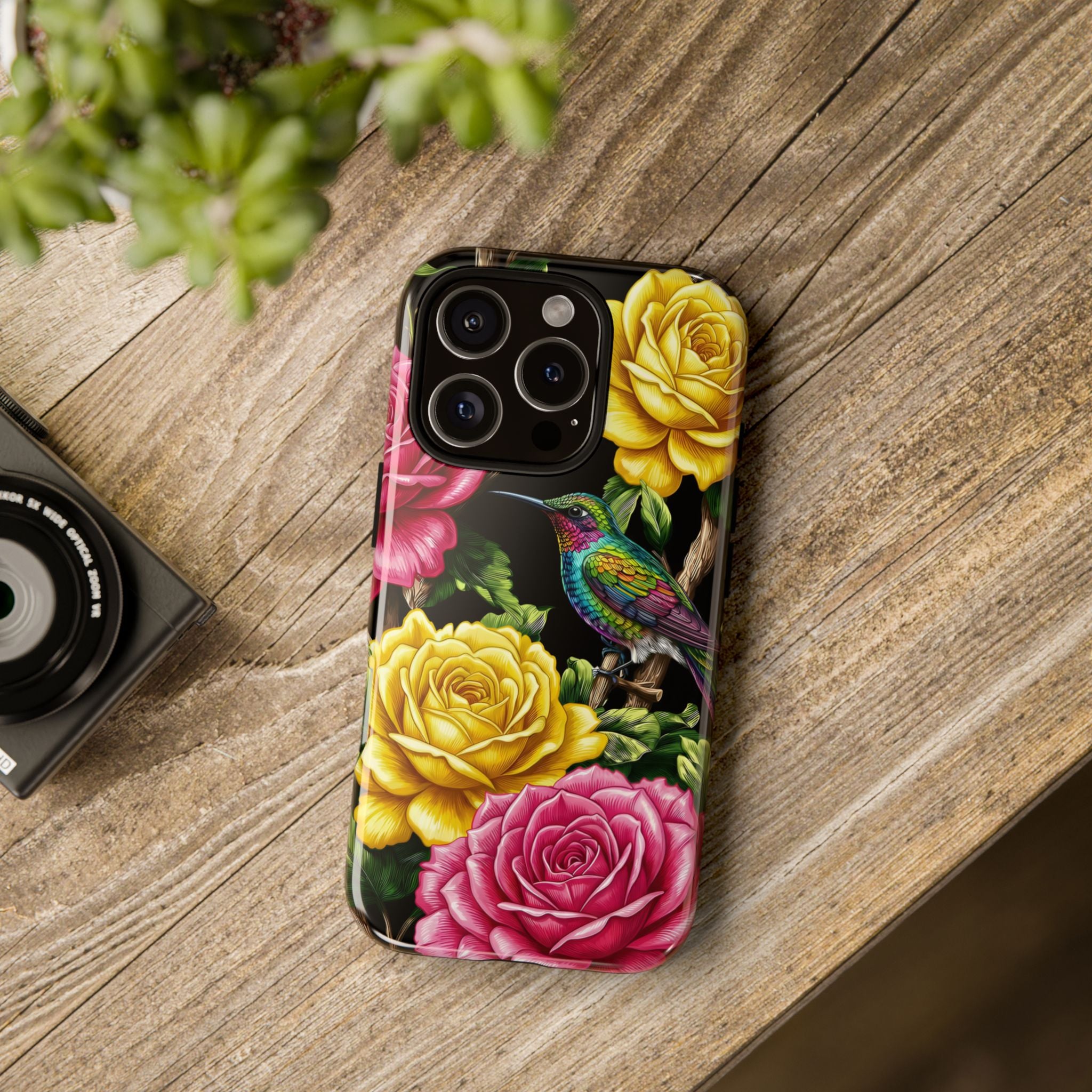 Cover iPhone Robusta Colibrì Floreale | Protezione Vibrante da Giardino Rosa e Giallo