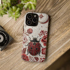 Cover iPhone Floreale Coccinella | Custodia Protettiva Rigida Vintage con Maggiolino Rosso